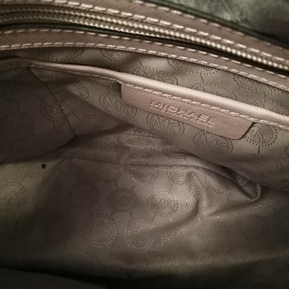 Michael by Michael Kors Jet Set Leather Large Pocket Tote Bag - Picture 5 of 12